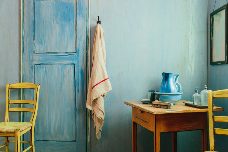 Illustration for article titled Ahora puedes alquilar una versión a escala natural del dormitorio de Van Gogh en Airbnb
